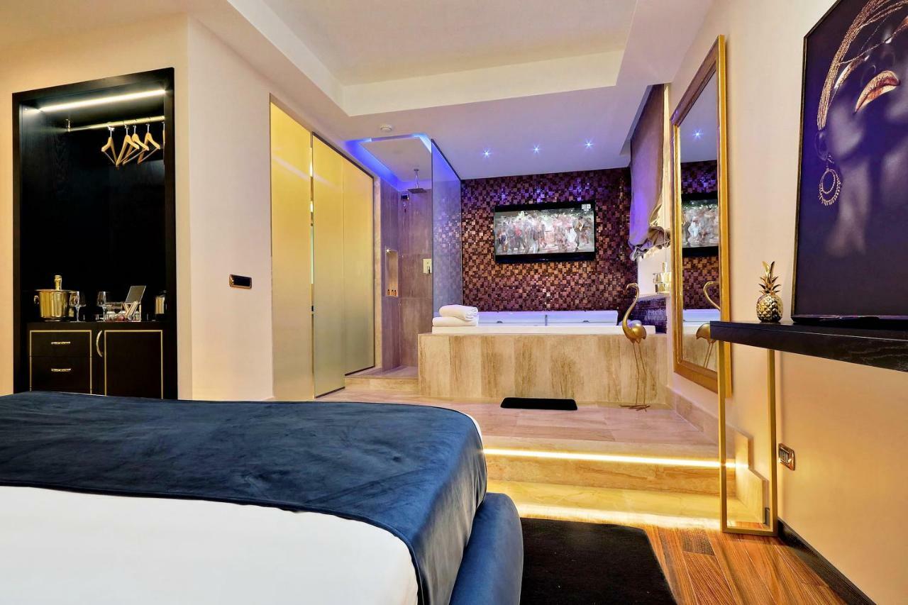 สแปนิช ไดมอนด์ ลักชัวรี สวีท แอนด์ จากุซซี Hotel โรม ภายนอก รูปภาพ