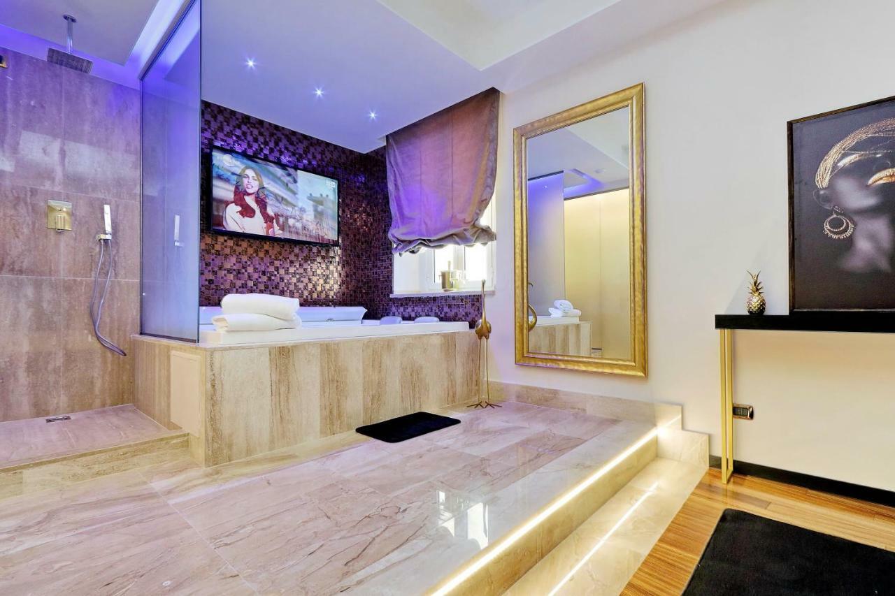 สแปนิช ไดมอนด์ ลักชัวรี สวีท แอนด์ จากุซซี Hotel โรม ภายนอก รูปภาพ