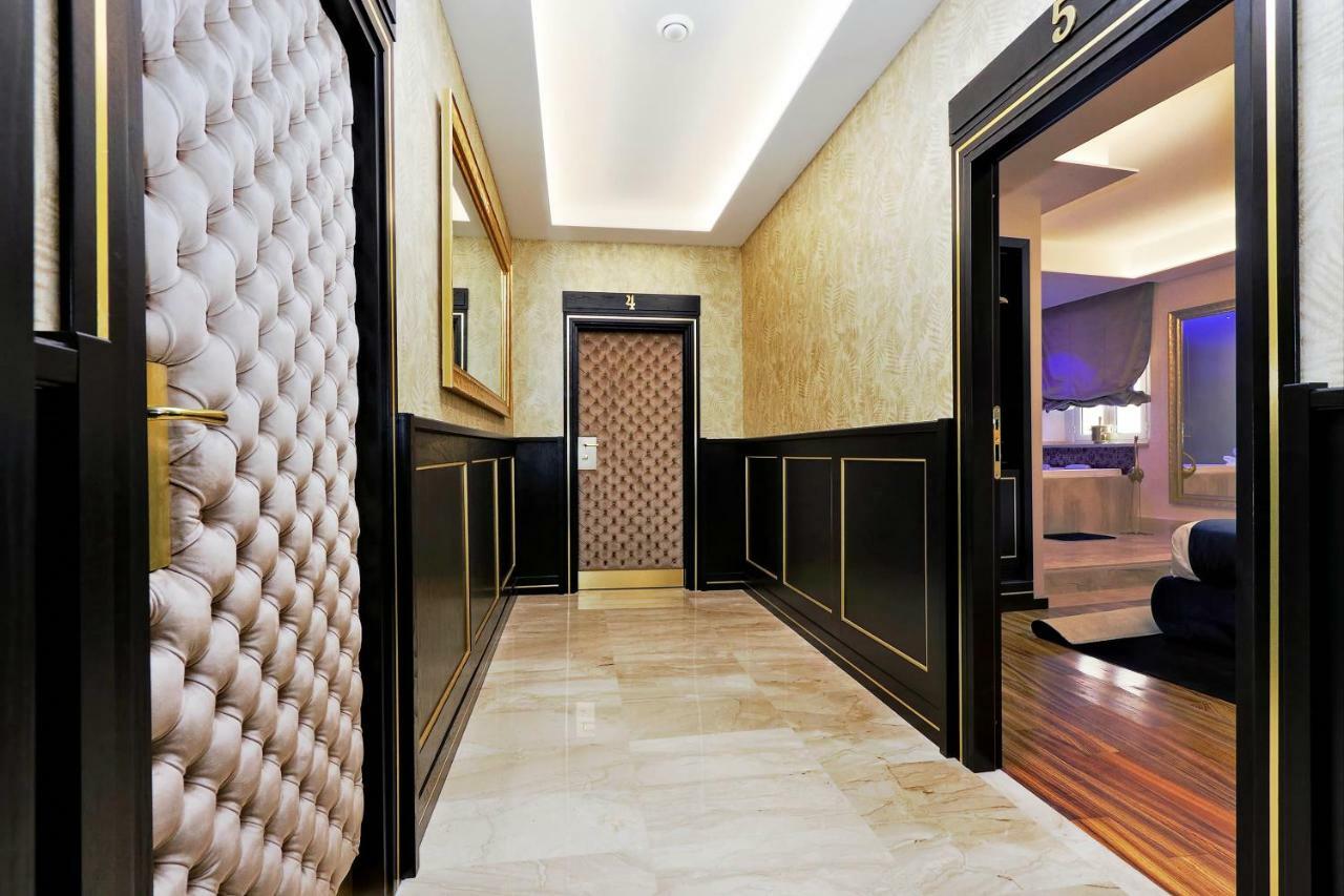 สแปนิช ไดมอนด์ ลักชัวรี สวีท แอนด์ จากุซซี Hotel โรม ภายนอก รูปภาพ